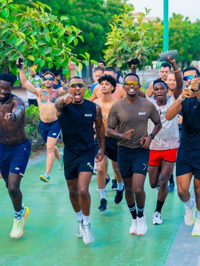 Nasir Hassan leading a Collective 365 group run in Dubai